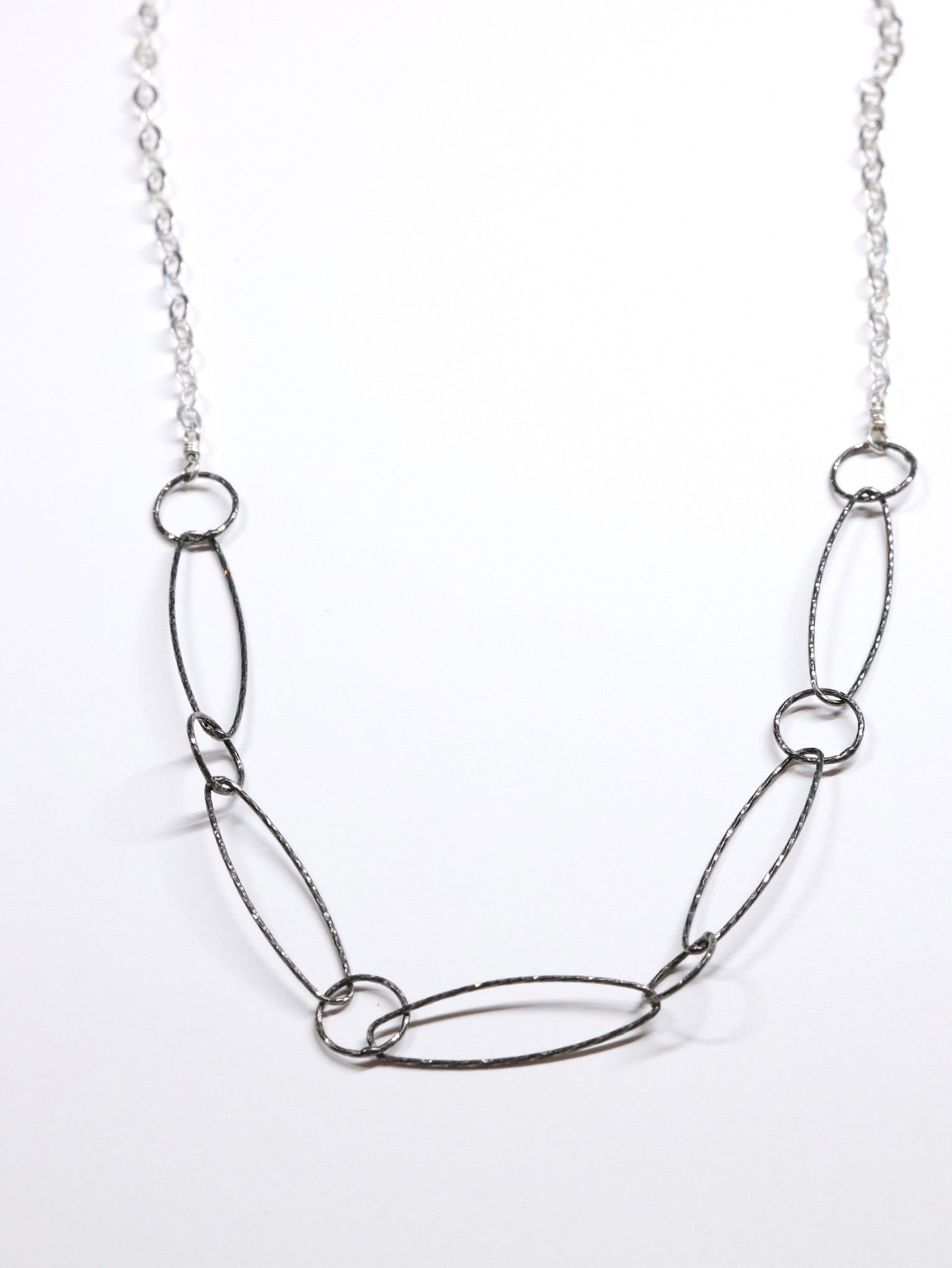 5 Links Necklace - Black and Silver