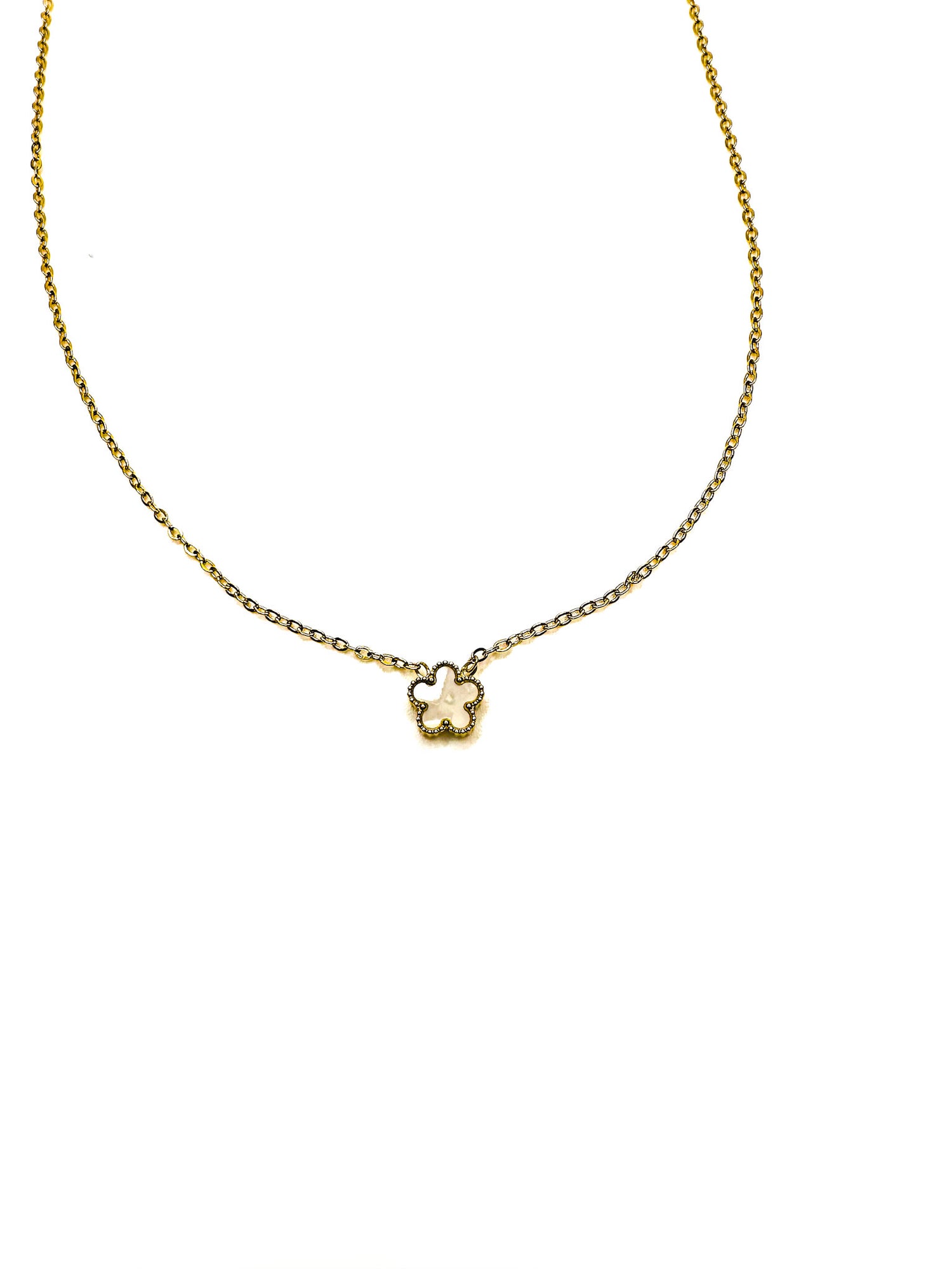 Gold clover necklace