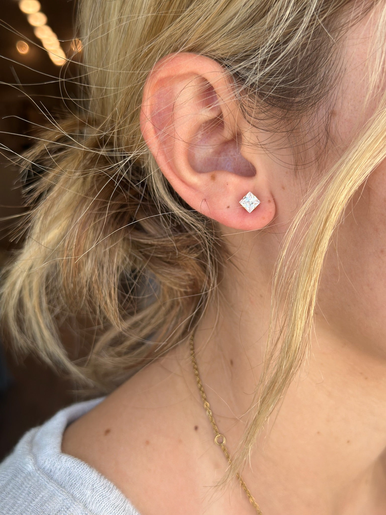gold studs