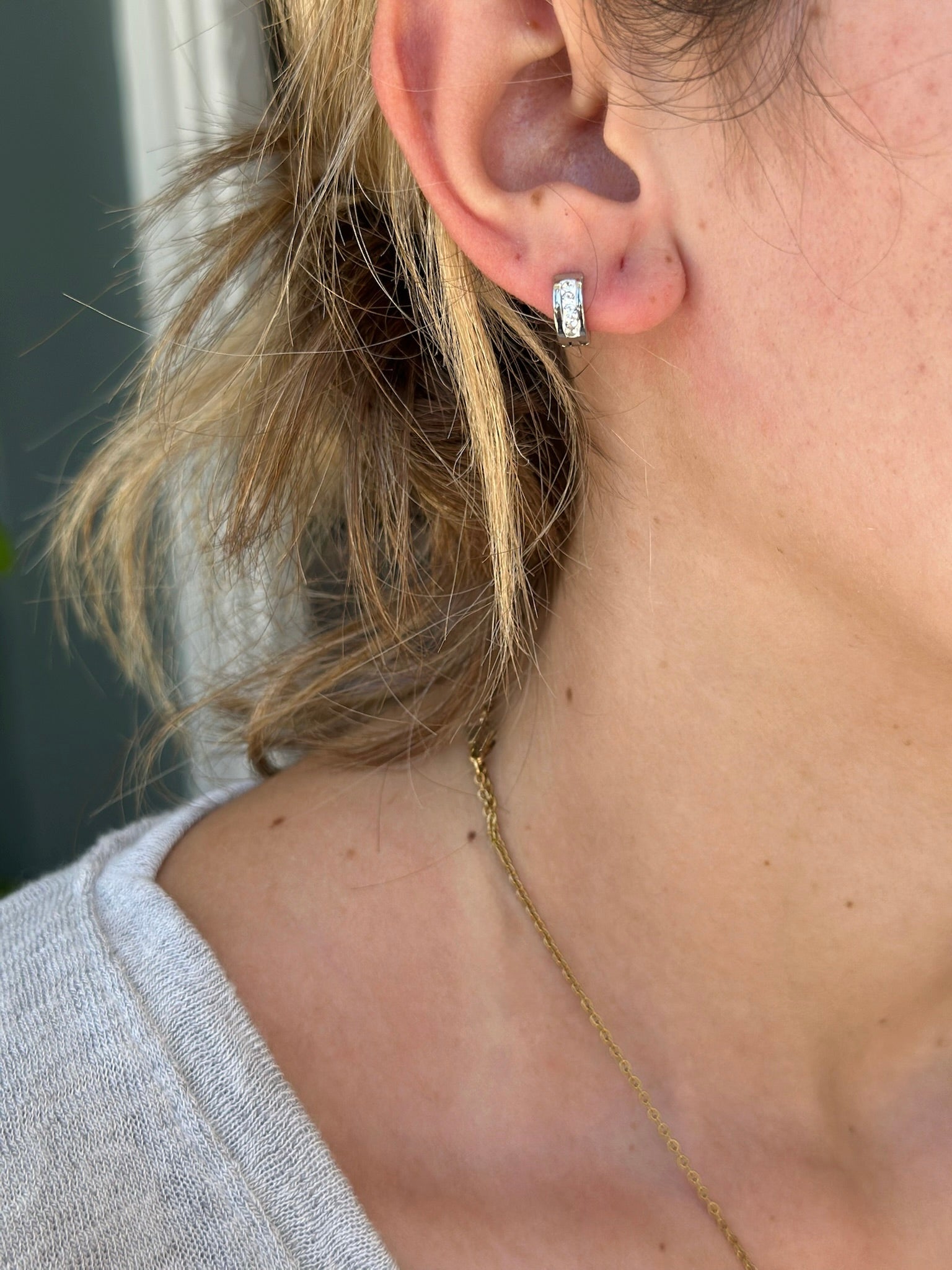 Lustre Hinge Huggies in Silver