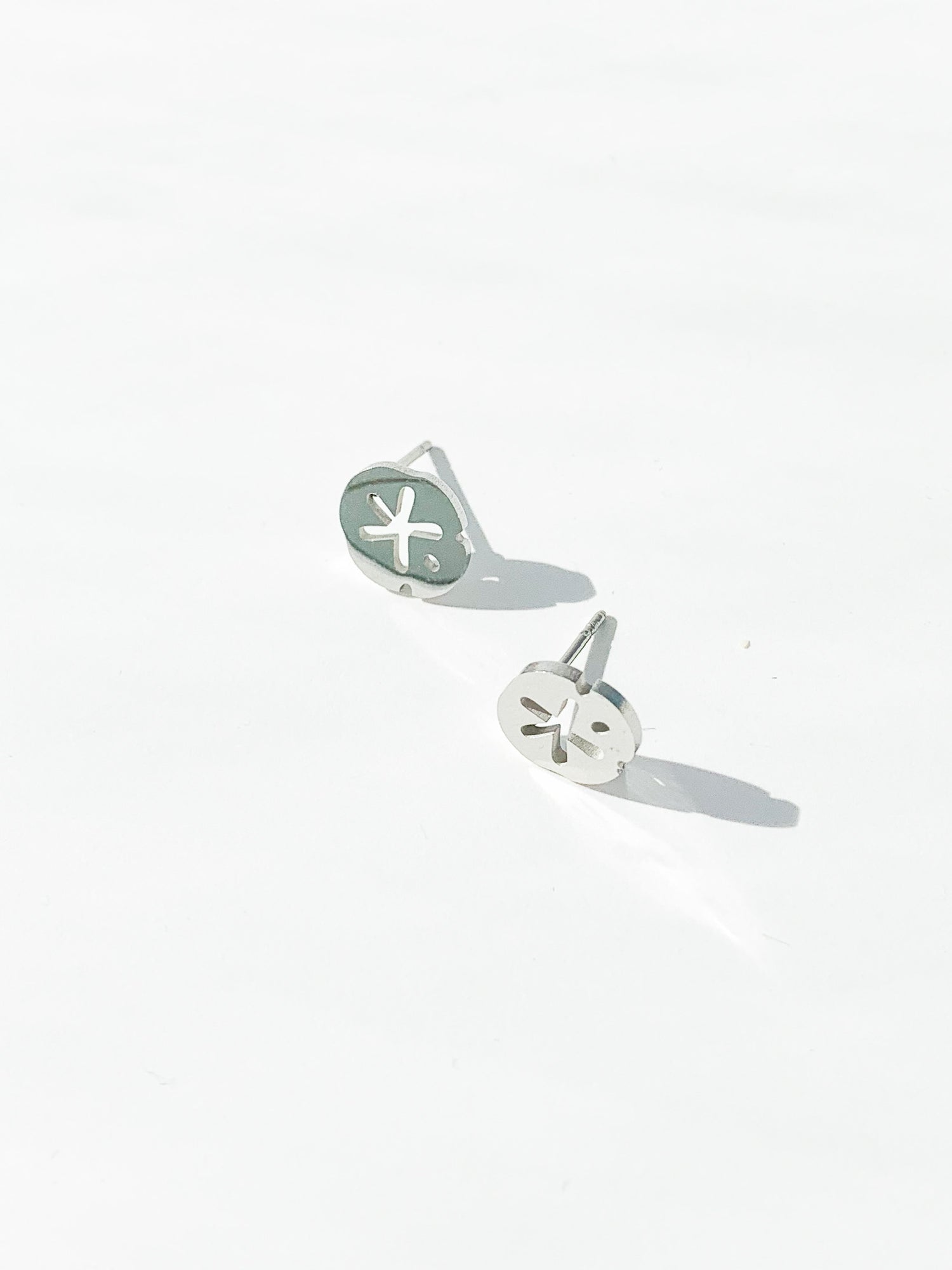 silver sand dollar Alisha