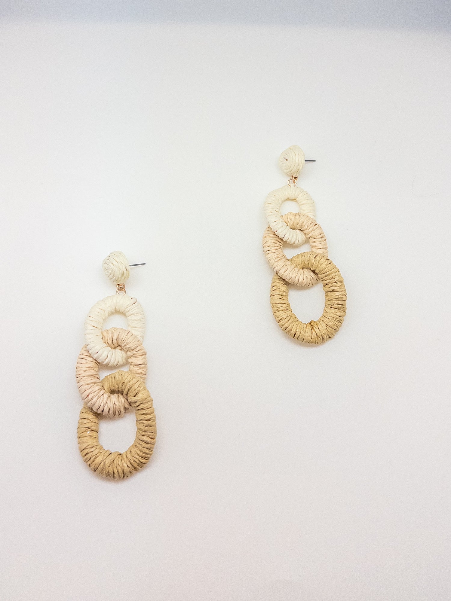Beige Dangling Earrings 