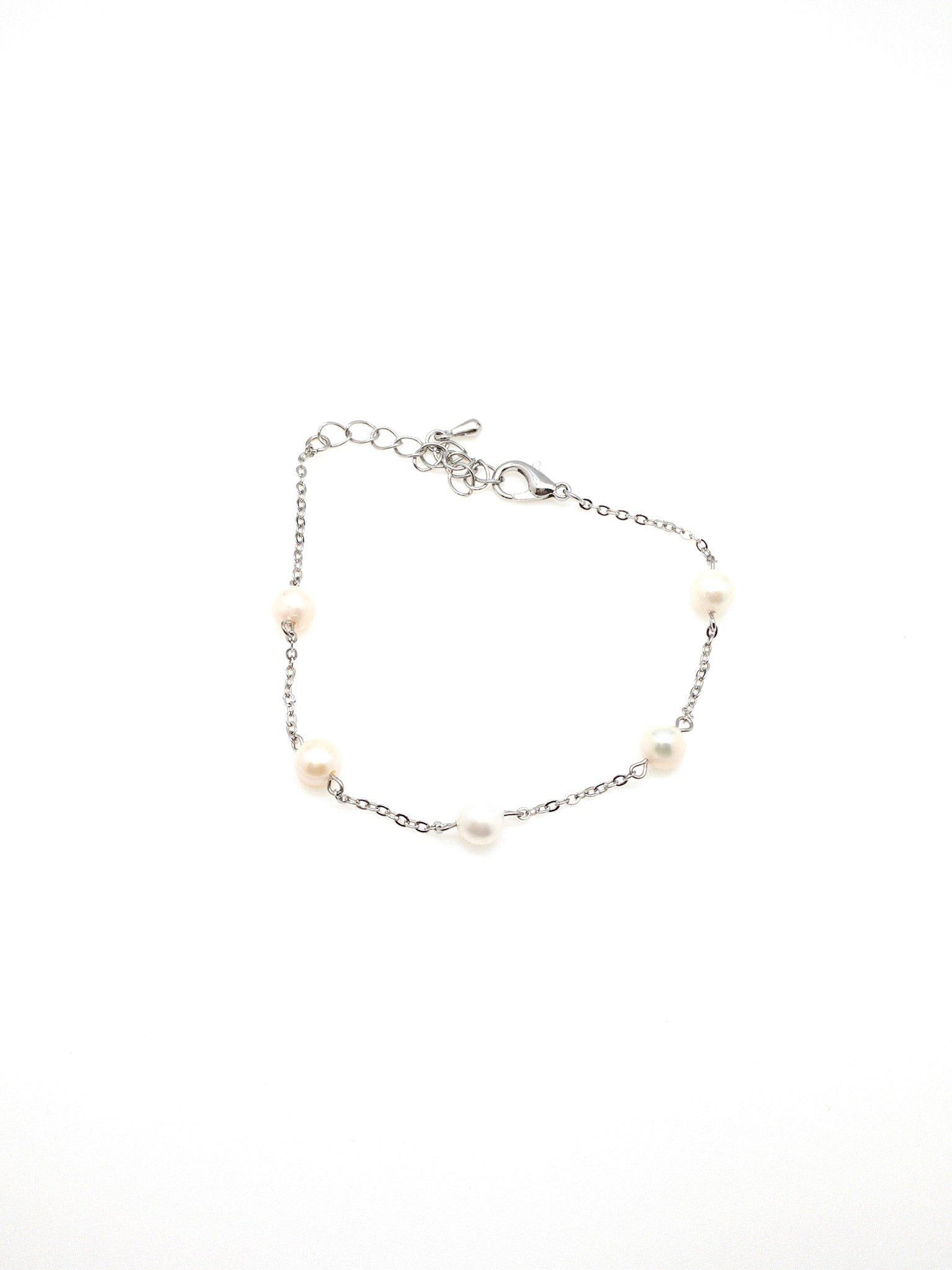 Scattered pearl bracelet. adjustable Chain. 