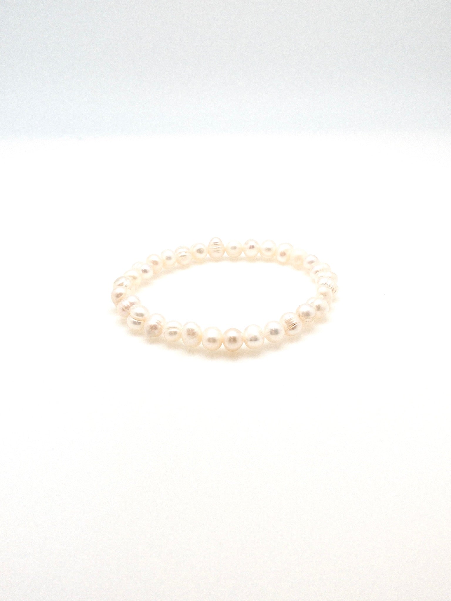 small rounded pearl bracelet Muriel pearl bracelet 