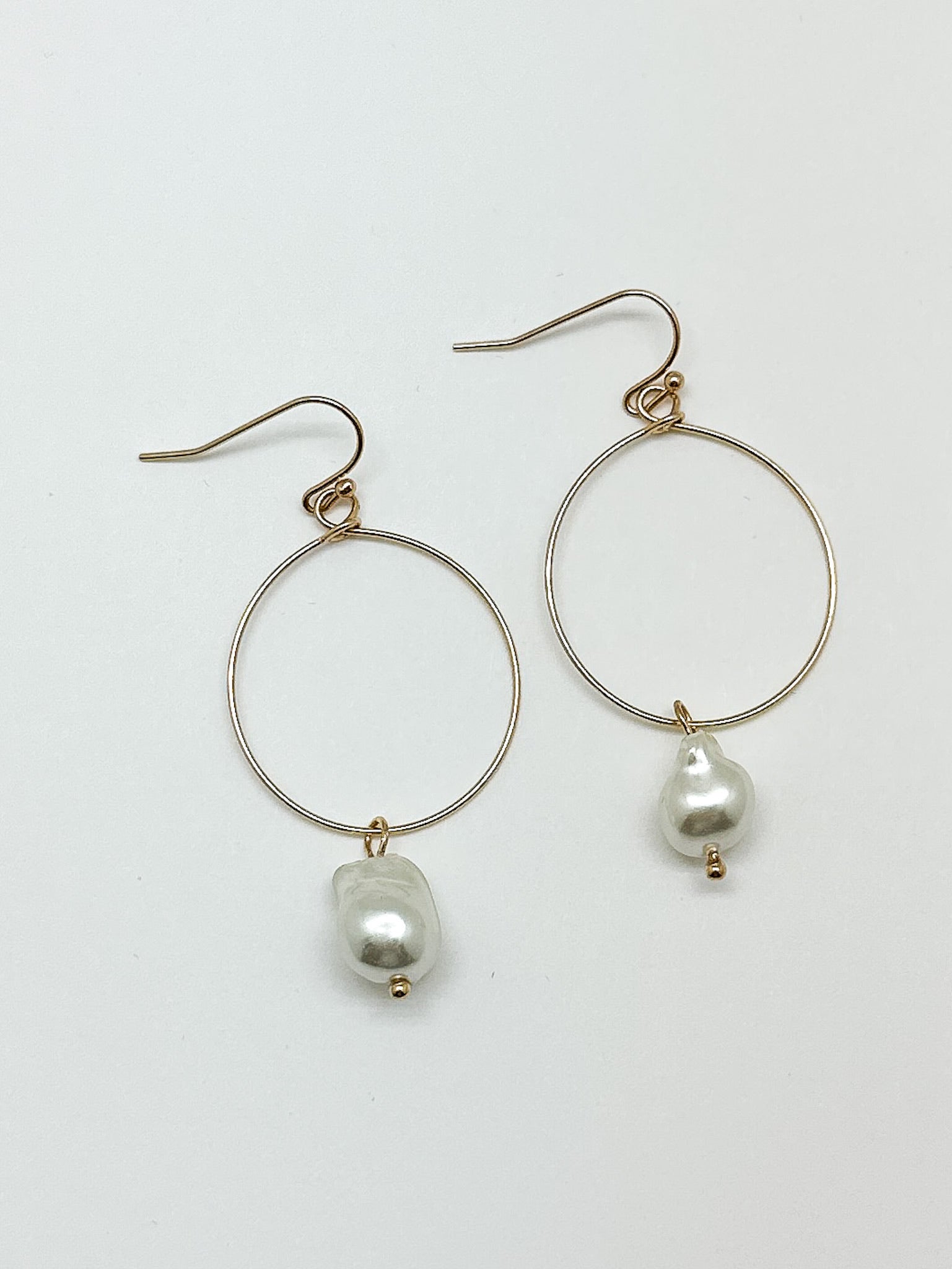 Kathryn Earrings - White Pearls