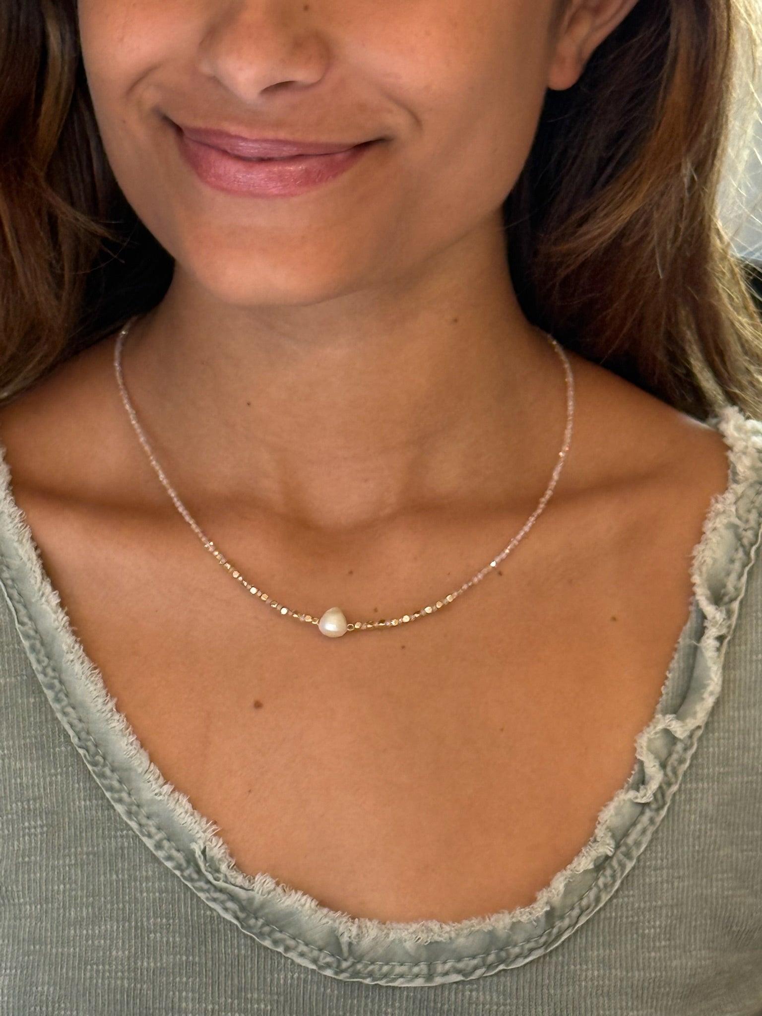 Necklace with pearl