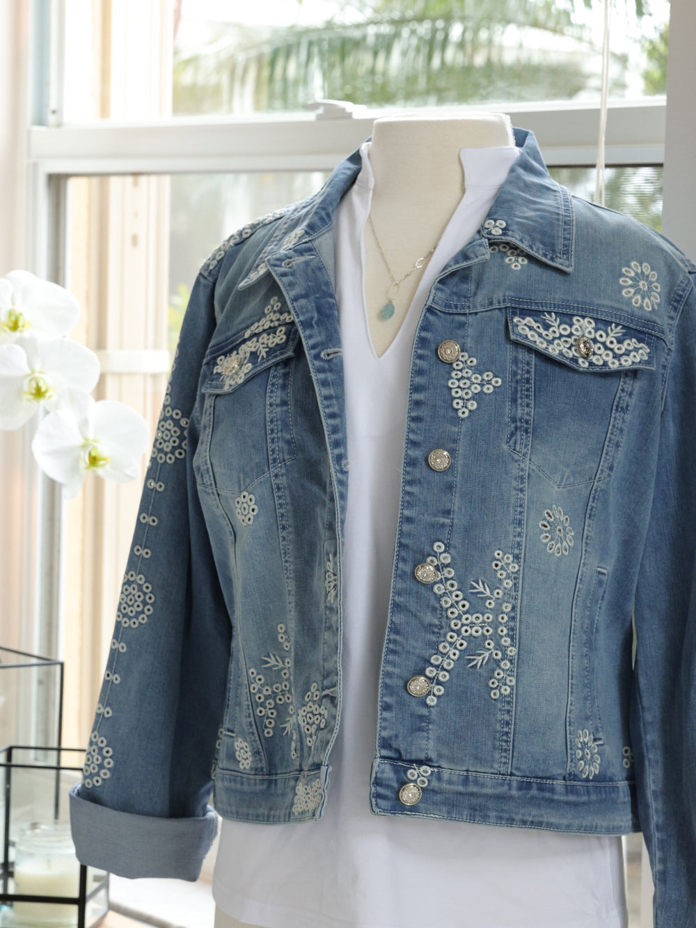 Front view pop the denim embroidered jacket 