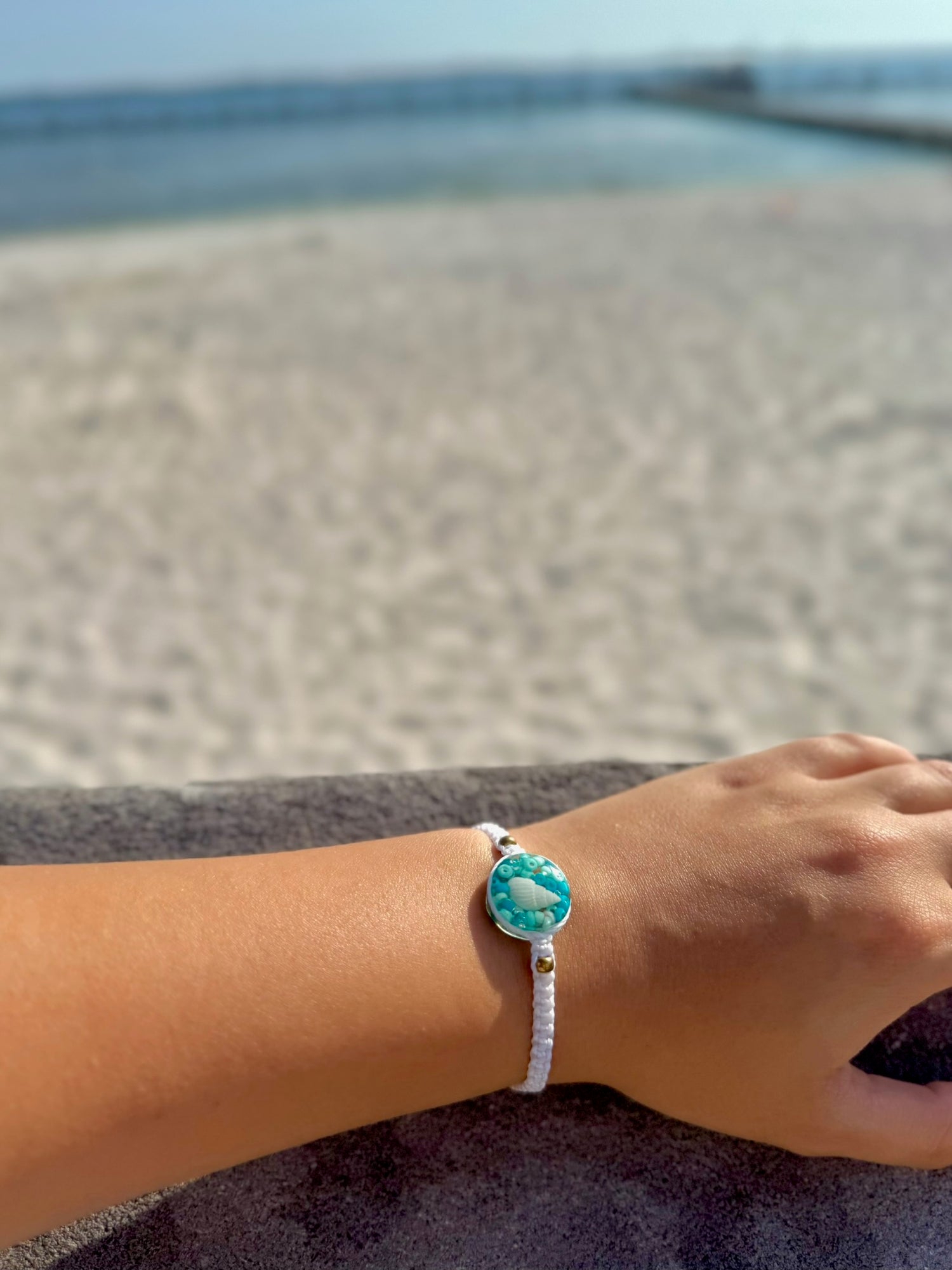 White Shell Bracelet 