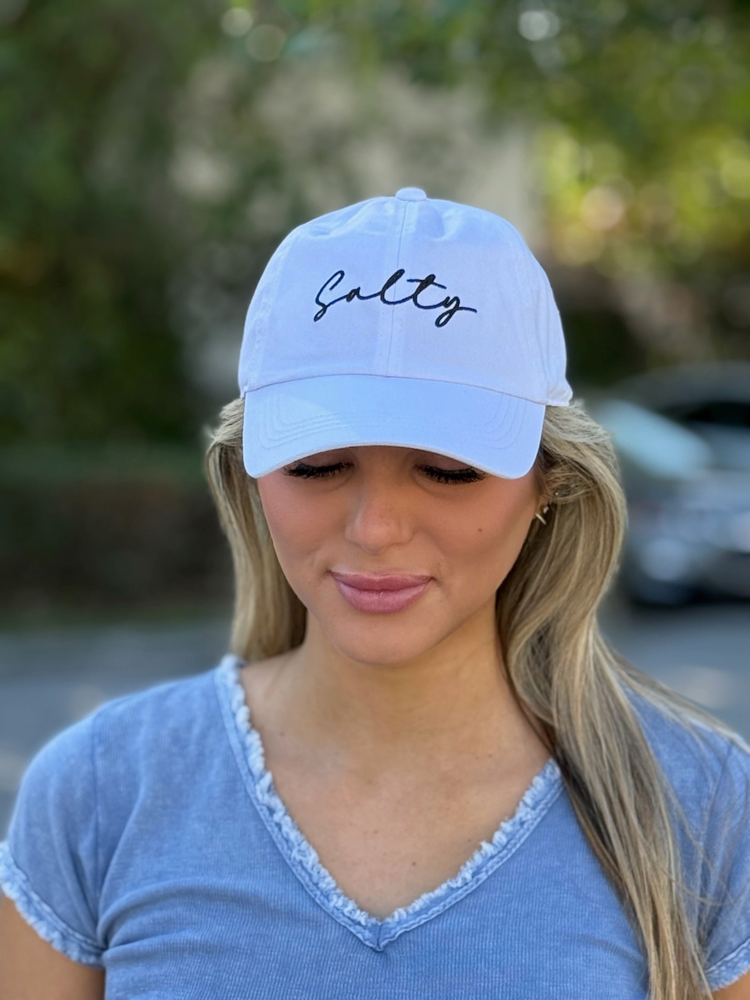 white baseball cap