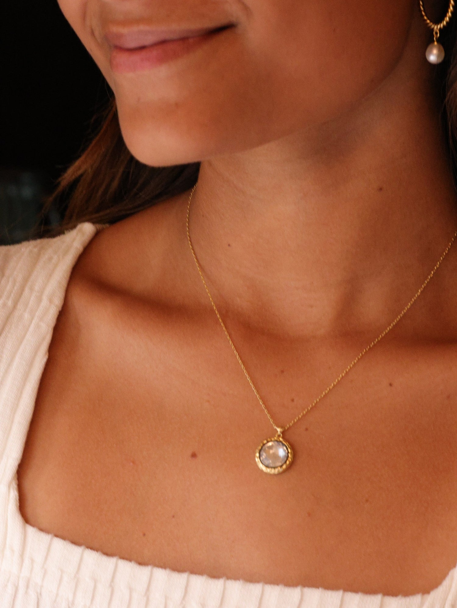 Aveline Necklace in gold sterling
