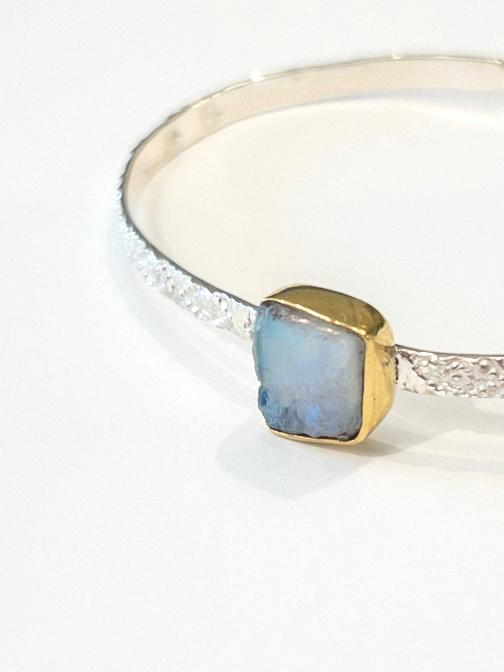 Tranquility Moonstone nh Cuff