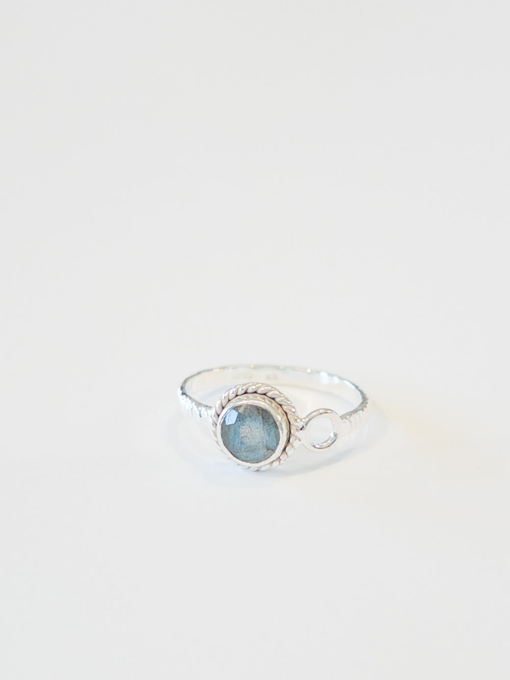 Bravin Ring. Labradorite