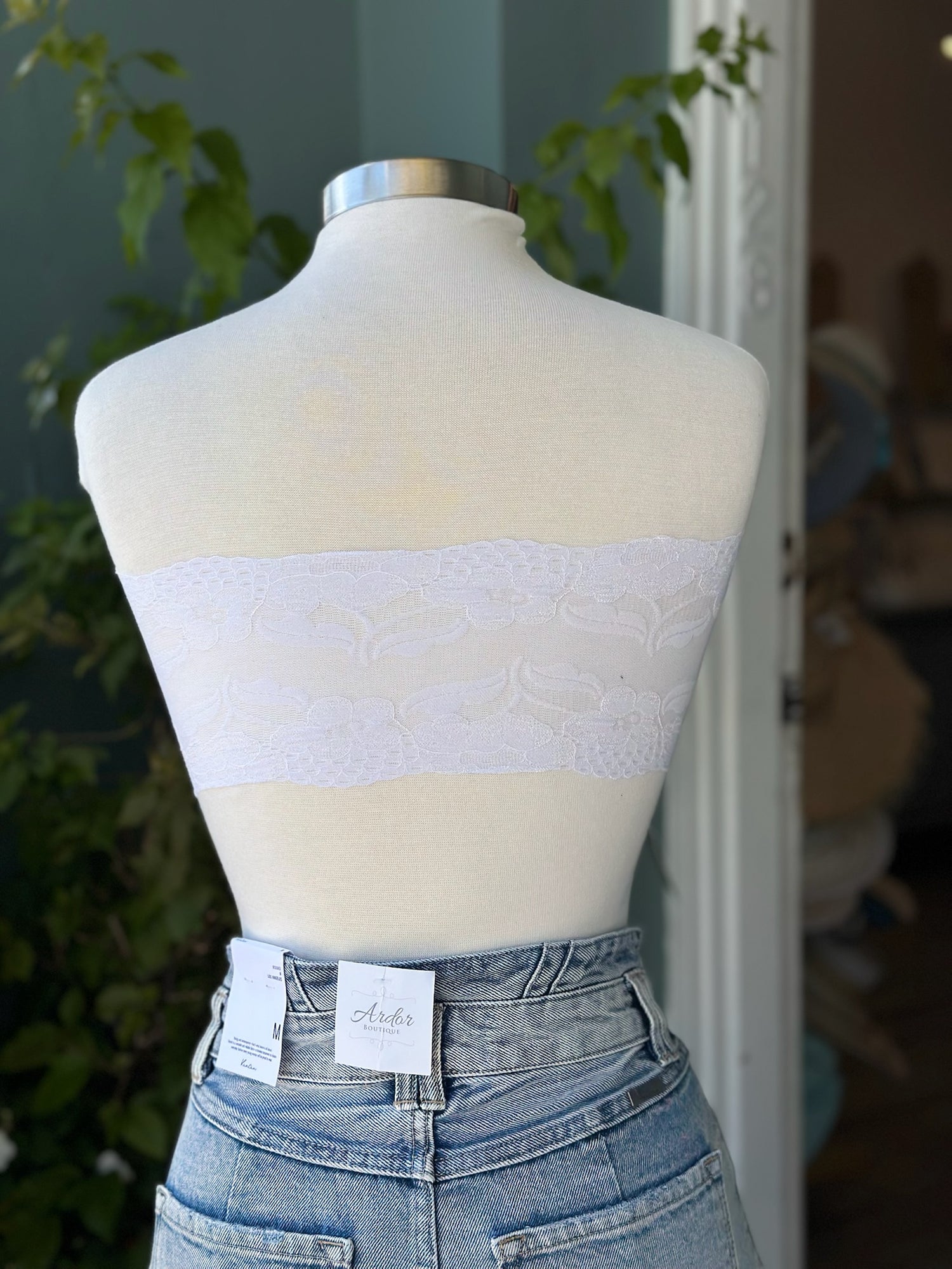 white lace bandeau