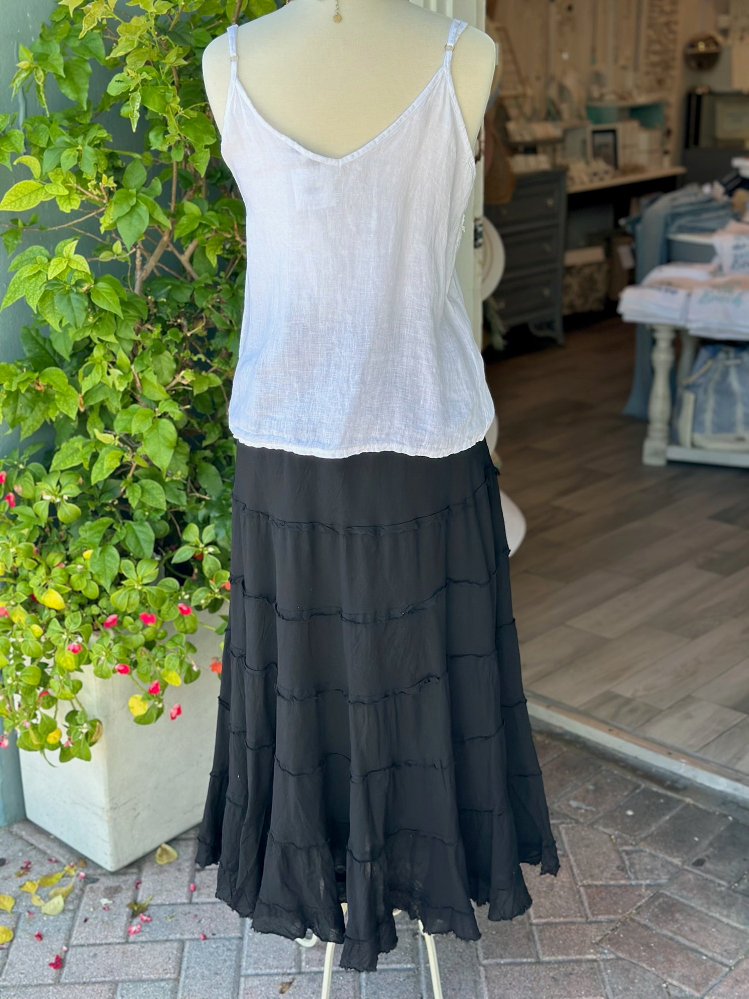 Black Skirt Back