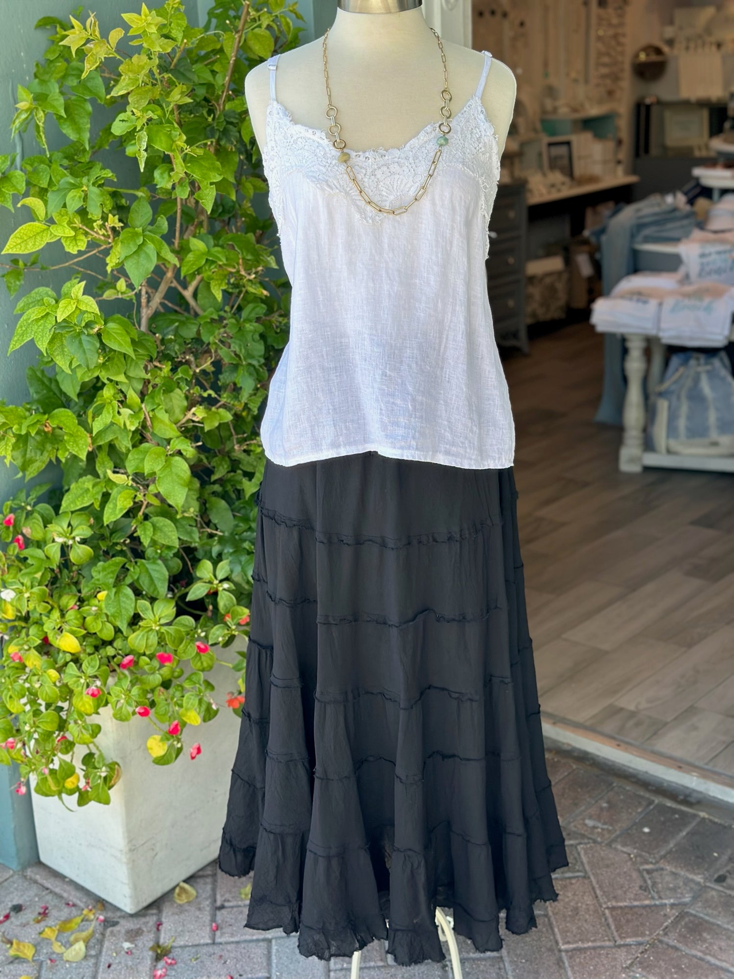 Black Skirt 
