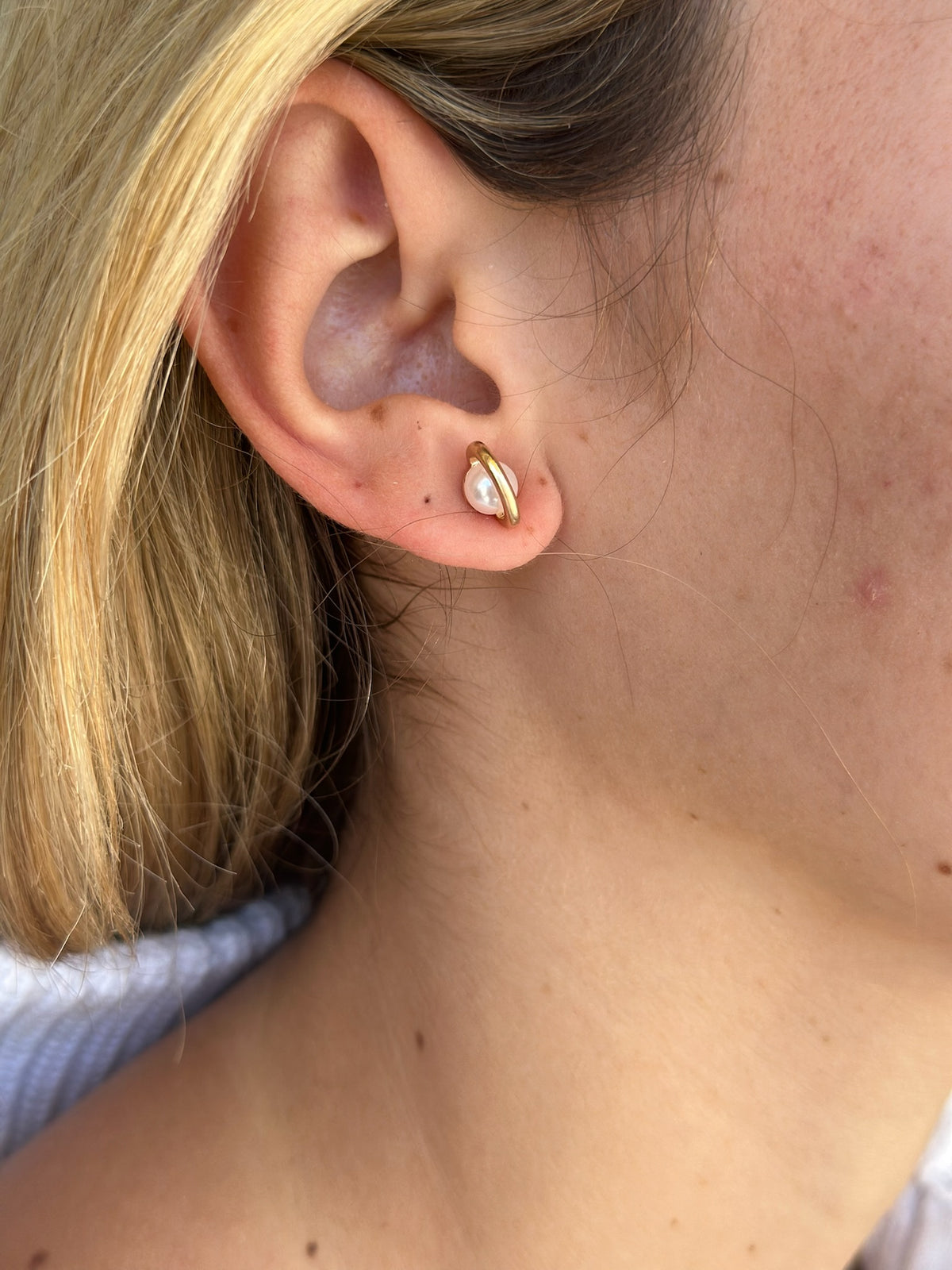 Pearl and Gold Stud Earrings