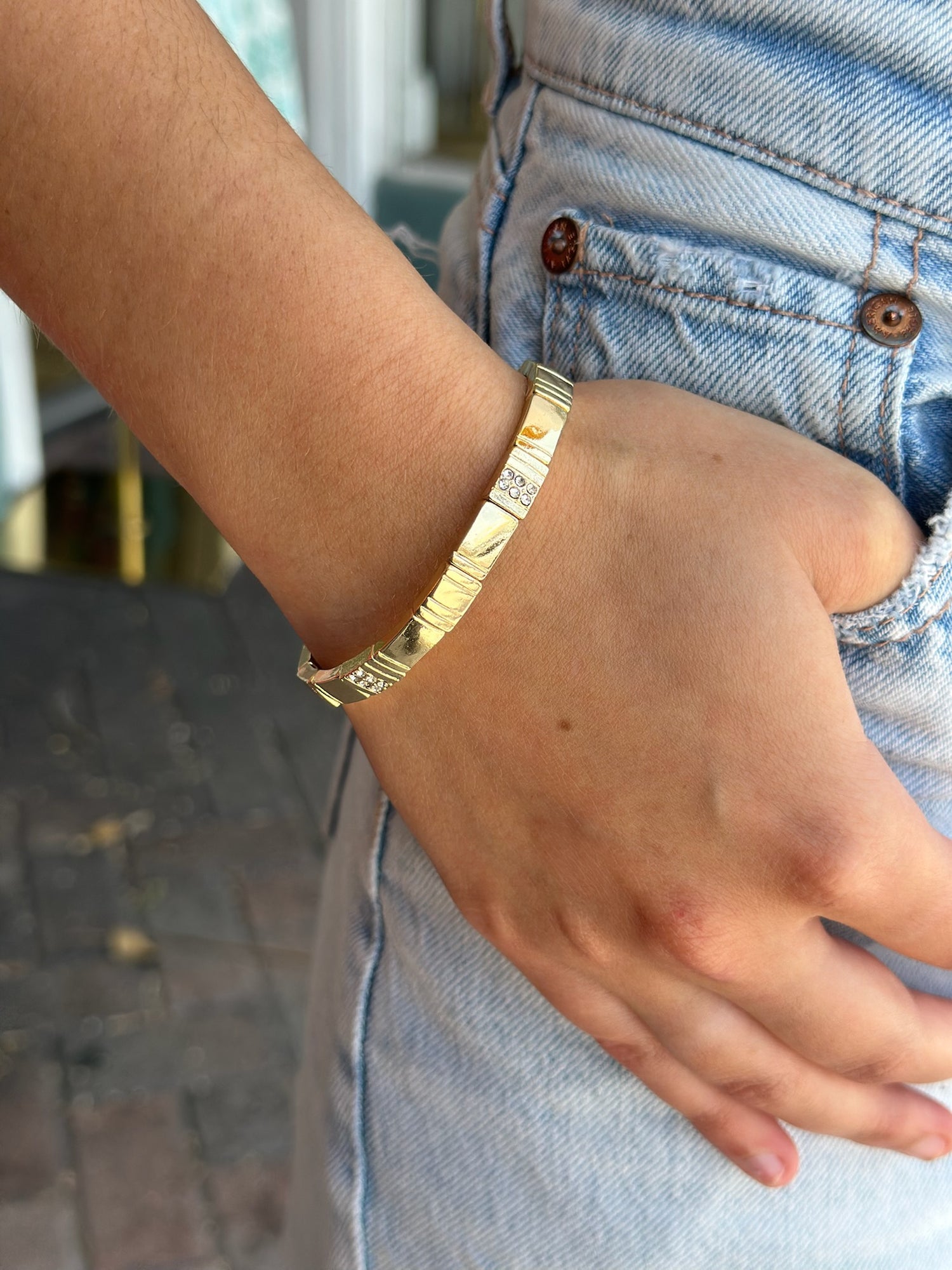 Mila Sparkly Stretch Bracelet in Gold