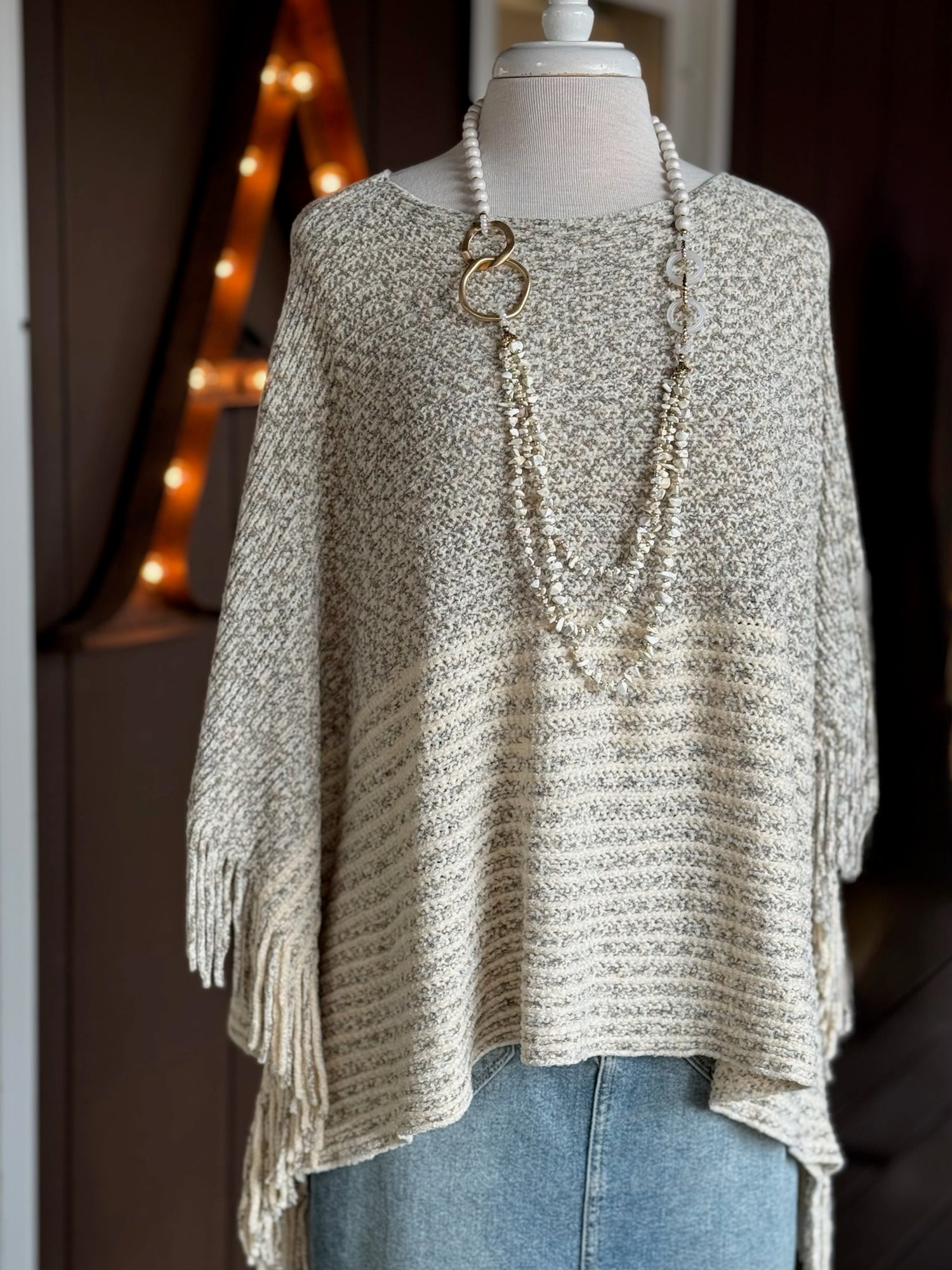 Paloma Poncho in Beige