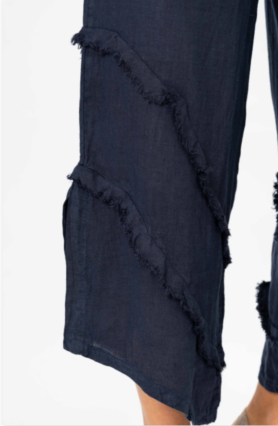 detail shot of linen pants in navy 