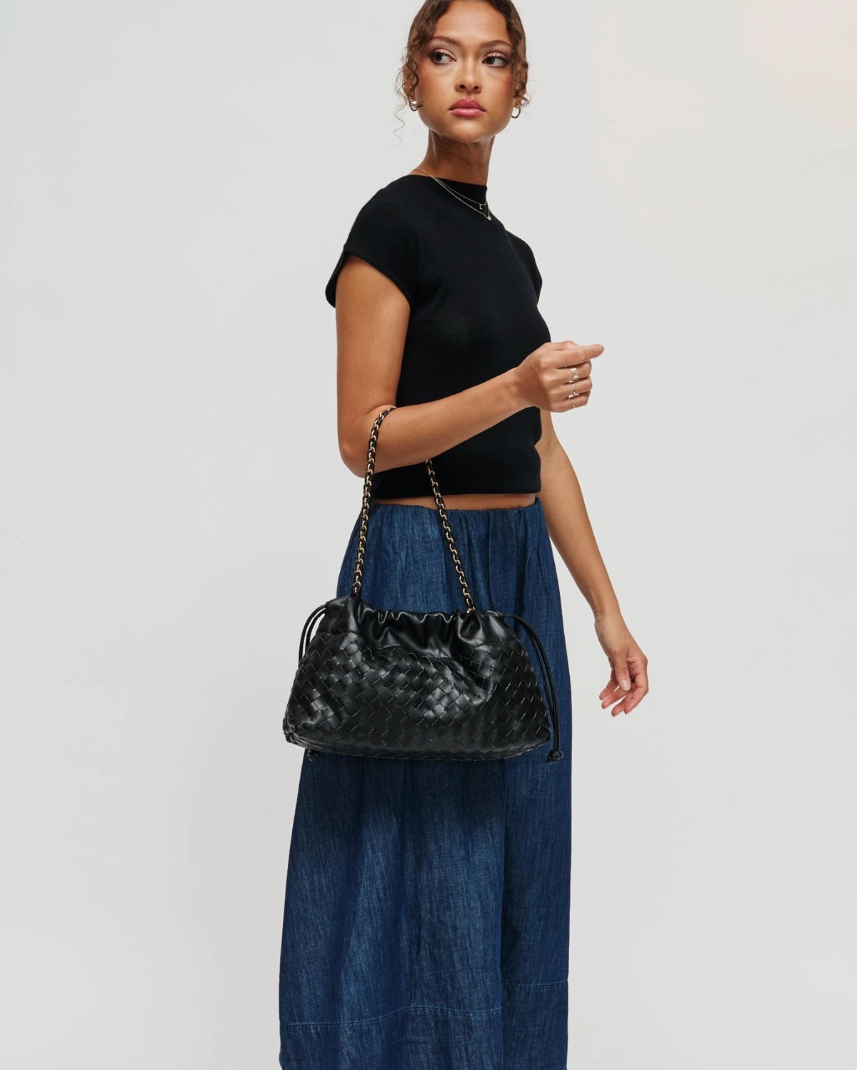 Sawyer shoulder bag in black, Ardor Boutique. 