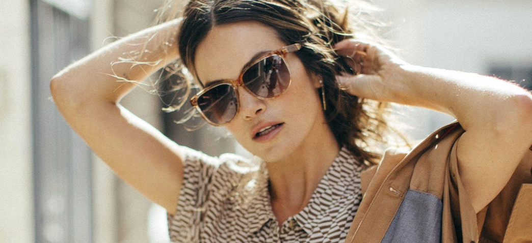 Shwood McKenzie Blossom/Rose Polarized Sunglasses front view on model 
