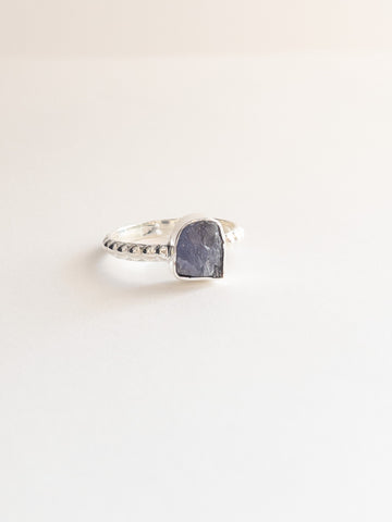 Zara Rough Tanzanite nh Ring