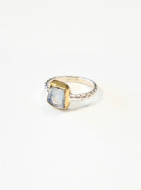 Lily Rough Moonstone nh Ring