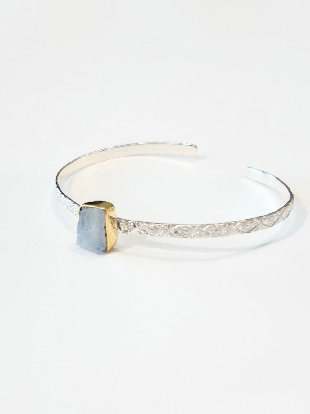 Tranquility Moonstone nh Cuff
